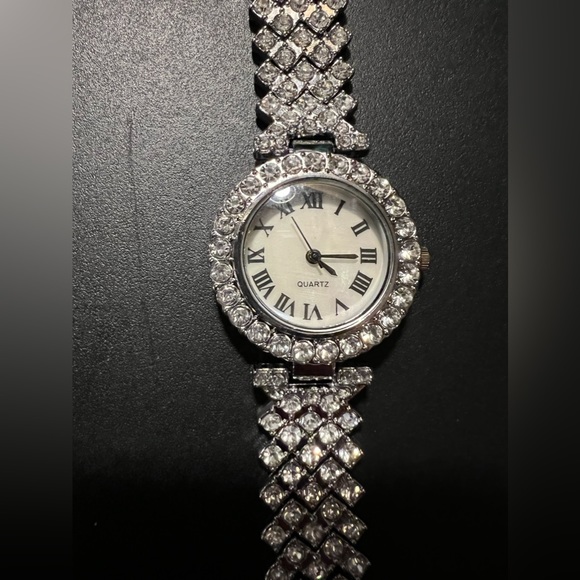 Fashion Jewelry Accessories - Woman’s watches